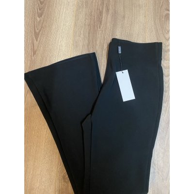 Comfy stretch broek flared zwart R227